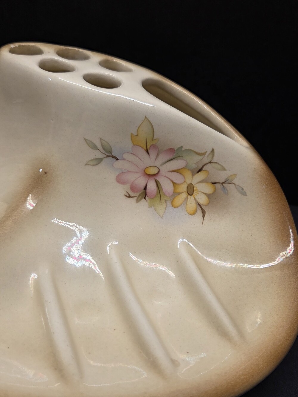 Vintage 80s Bathroom Valet Hand Painted Floral Cottagecore Cream Peach - Picture 2 of 10